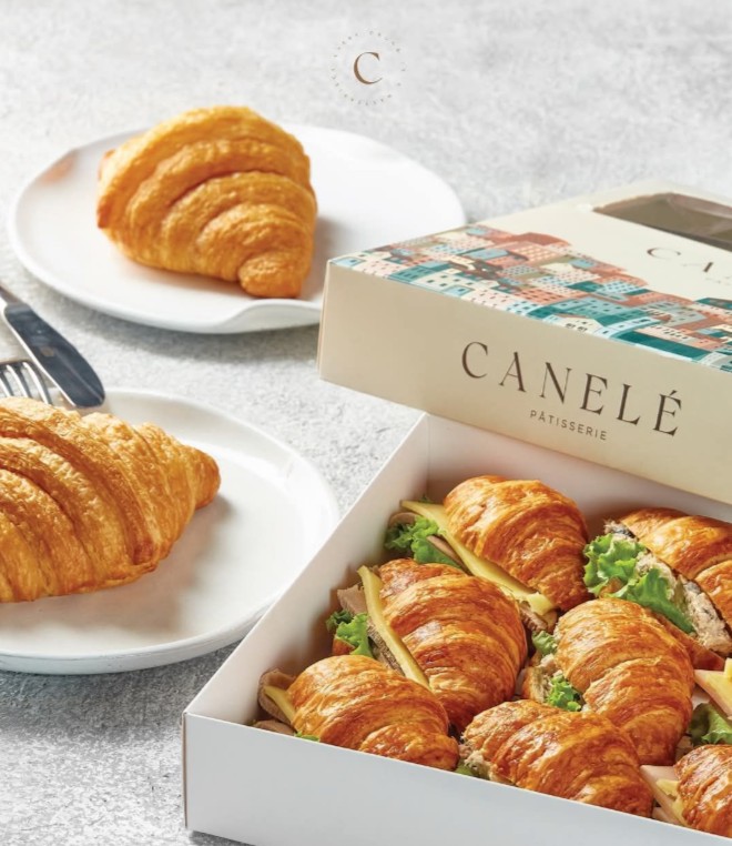 Mini Croissant Box 9 Pieces