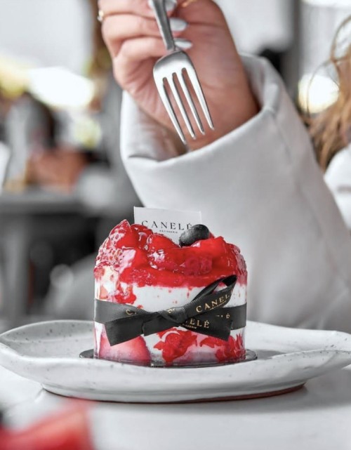Strawberry Cake